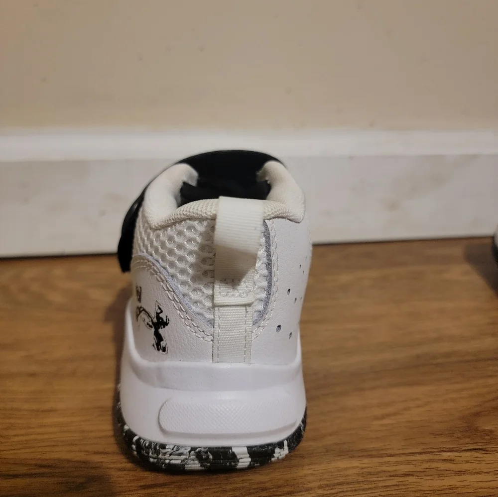 Brand New Under Armour Kids' Black and White High-Top Sneakers Size 12